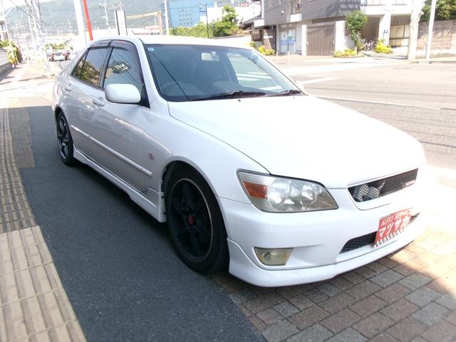 2001 Toyota Altezza RS200 (SXE10) — White - Image 1
