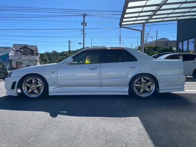 1998 Nissan Skyline 25GT-X Turbo (ER34) — Pearl White - Image 5