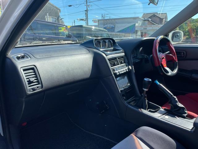 1998 Nissan Skyline 25GT-X Turbo (ER34) — Pearl White - Image 9