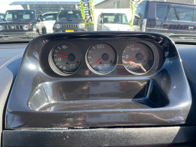 1998 Nissan Skyline 25GT-X Turbo (ER34) — Pearl White - Image 14