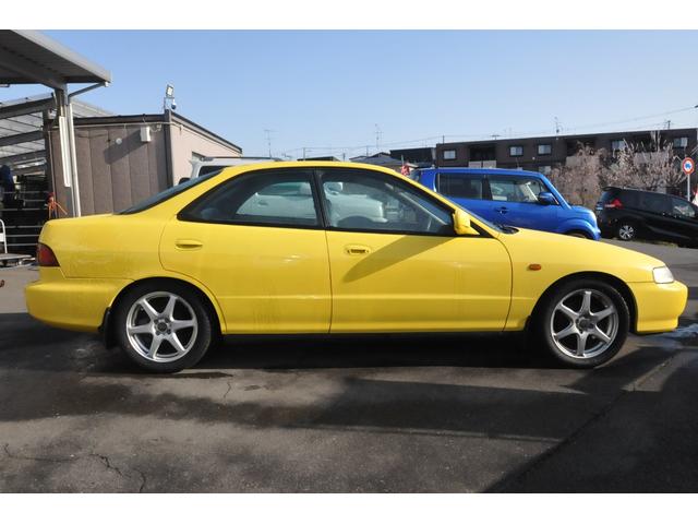 1995 Honda Integra XI-G (DB6) — Yellow - Image 4