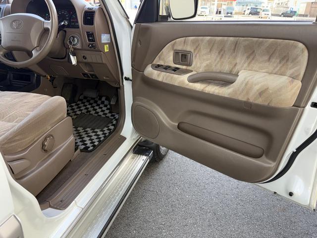 1999 Toyota Land Cruiser Prado TX (RZJ95W) — Pearl White - Image 37