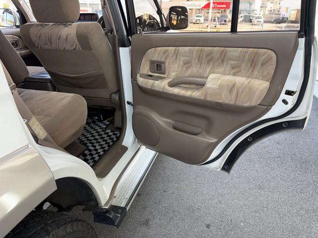 1999 Toyota Land Cruiser Prado TX (RZJ95W) — Pearl White - Image 48