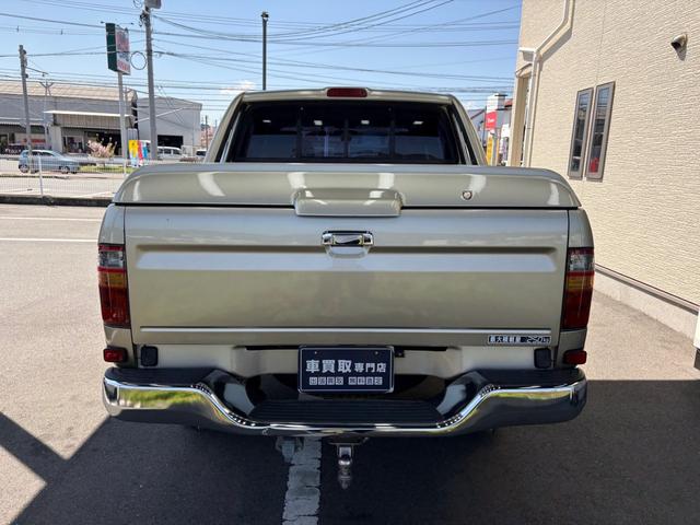2003 Toyota Hilux Sports Pickup Double Cab (RZN169H) — Gold - Image 12