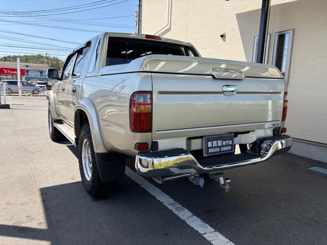 2003 Toyota Hilux Sports Pickup Double Cab (RZN169H) — Gold - Image 14