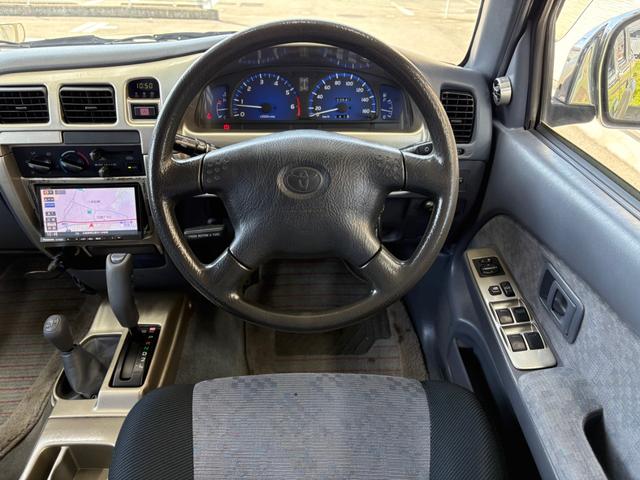 2003 Toyota Hilux Sports Pickup Double Cab (RZN169H) — Gold - Image 17