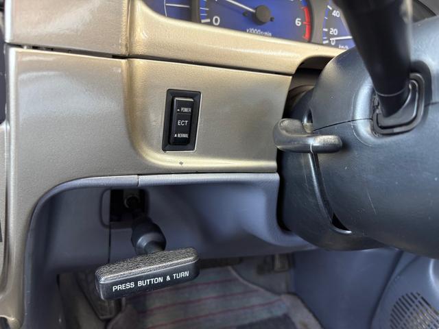 2003 Toyota Hilux Sports Pickup Double Cab (RZN169H) — Gold - Image 24