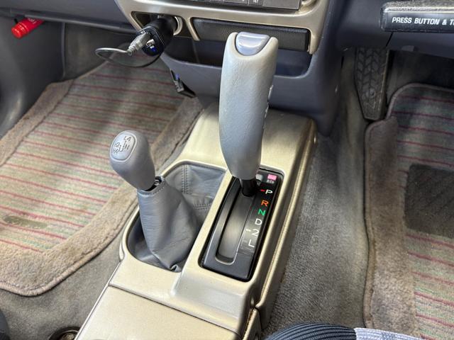 2003 Toyota Hilux Sports Pickup Double Cab (RZN169H) — Gold - Image 29