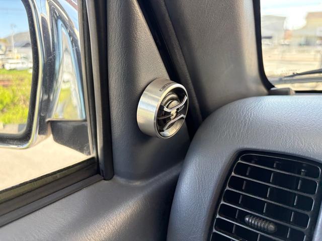 2003 Toyota Hilux Sports Pickup Double Cab (RZN169H) — Gold - Image 33