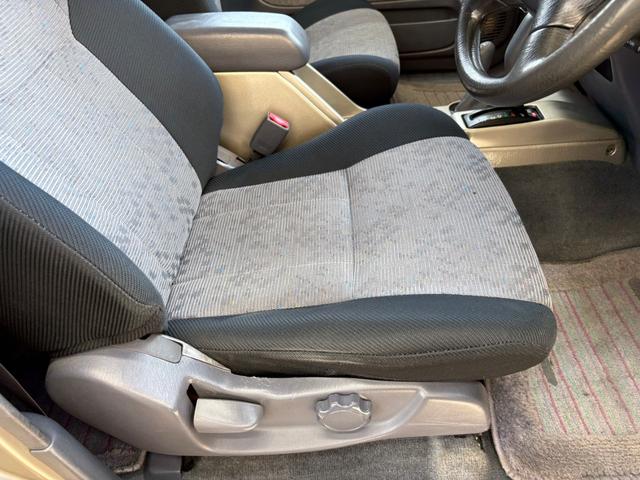 2003 Toyota Hilux Sports Pickup Double Cab (RZN169H) — Gold - Image 35