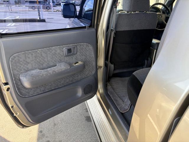 2003 Toyota Hilux Sports Pickup Double Cab (RZN169H) — Gold - Image 48