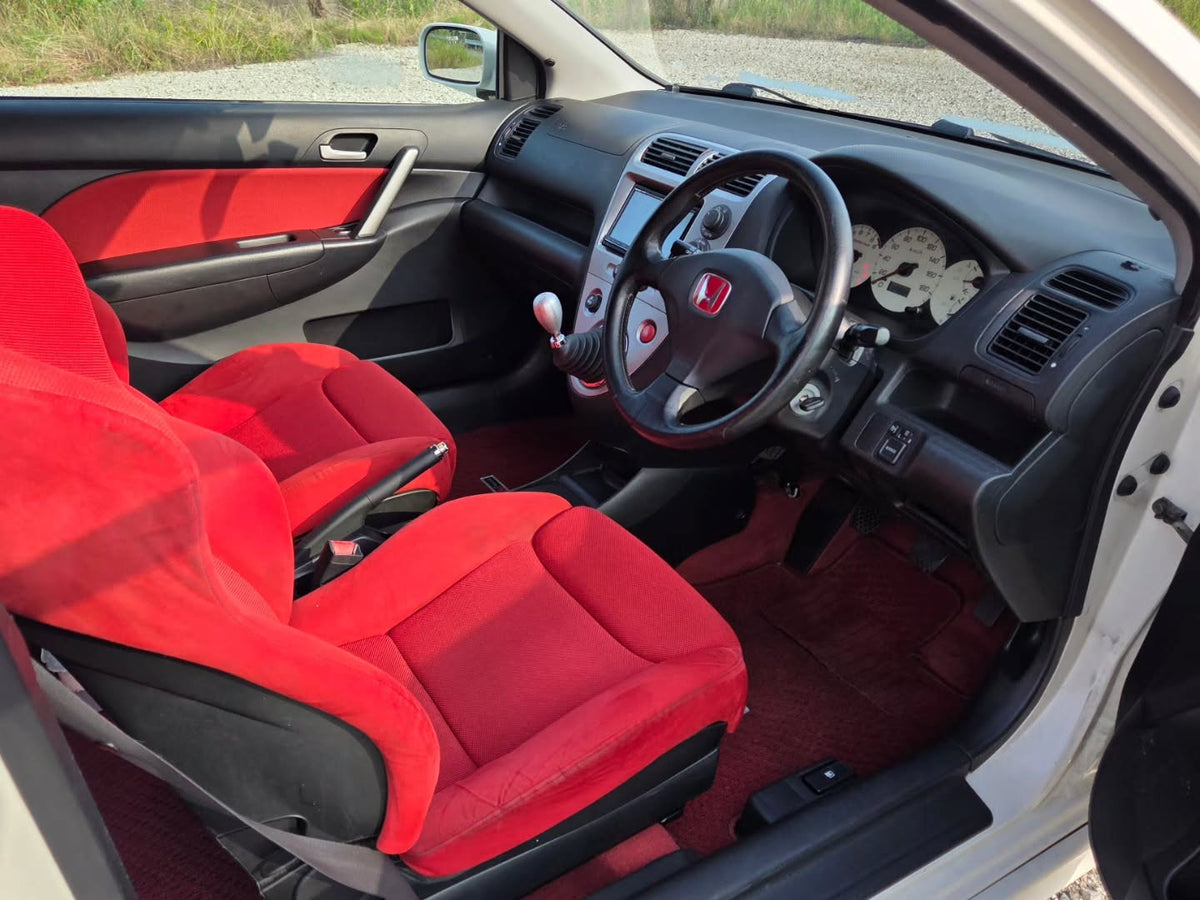 2002 Honda Civic Type R (EP3) — Championship White - Image 7
