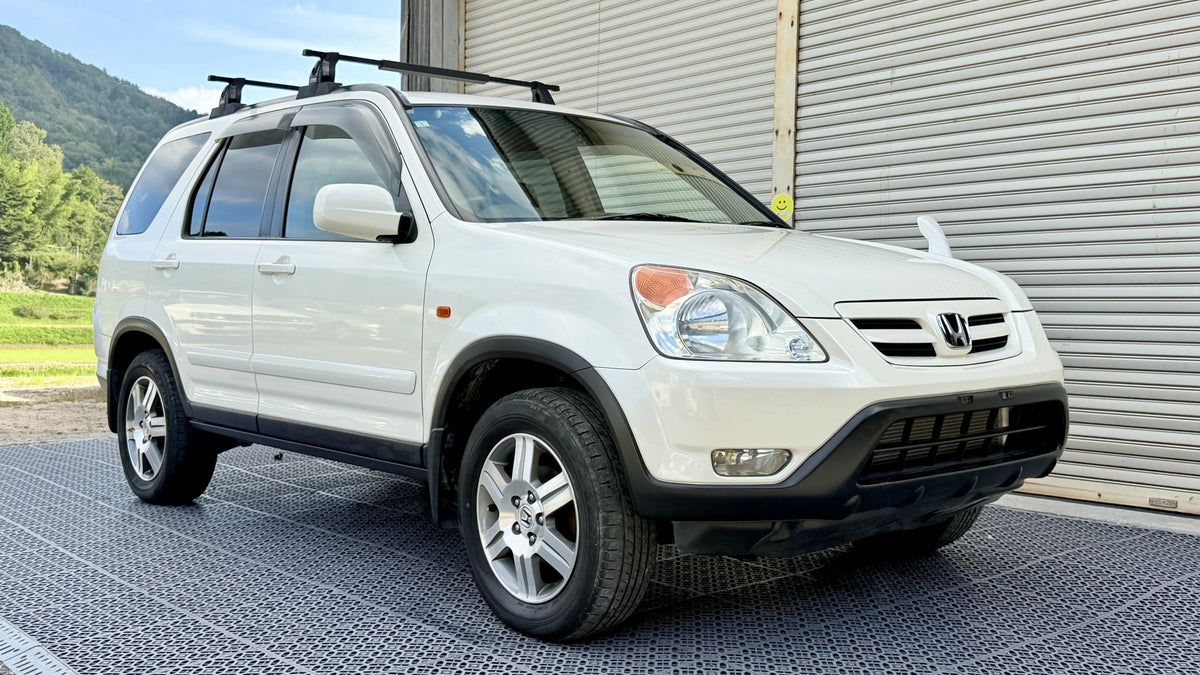 2003 Honda CR-V Performer iL (RD5) — White - Image 6