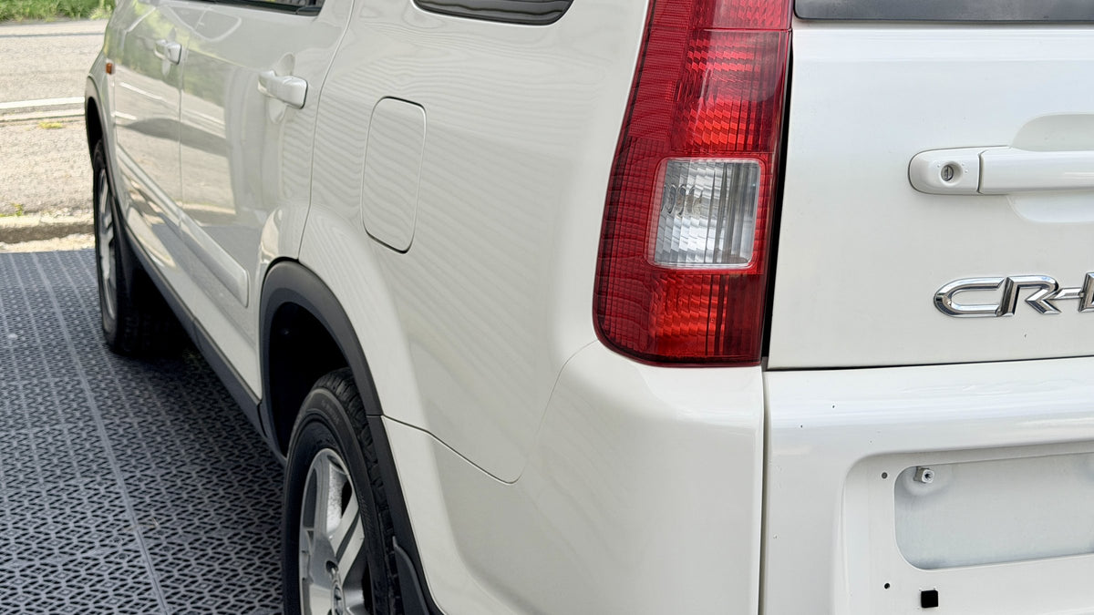 2003 Honda CR-V Performer iL (RD5) — White - Image 16