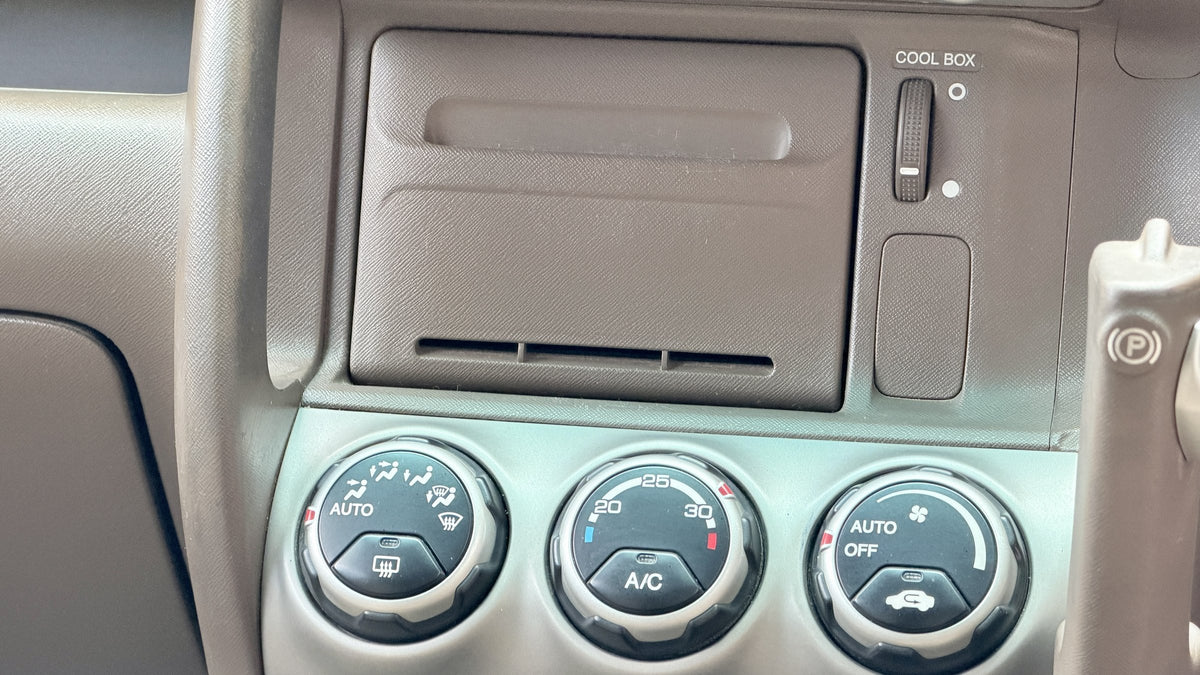 2003 Honda CR-V Performer iL (RD5) — White - Image 25