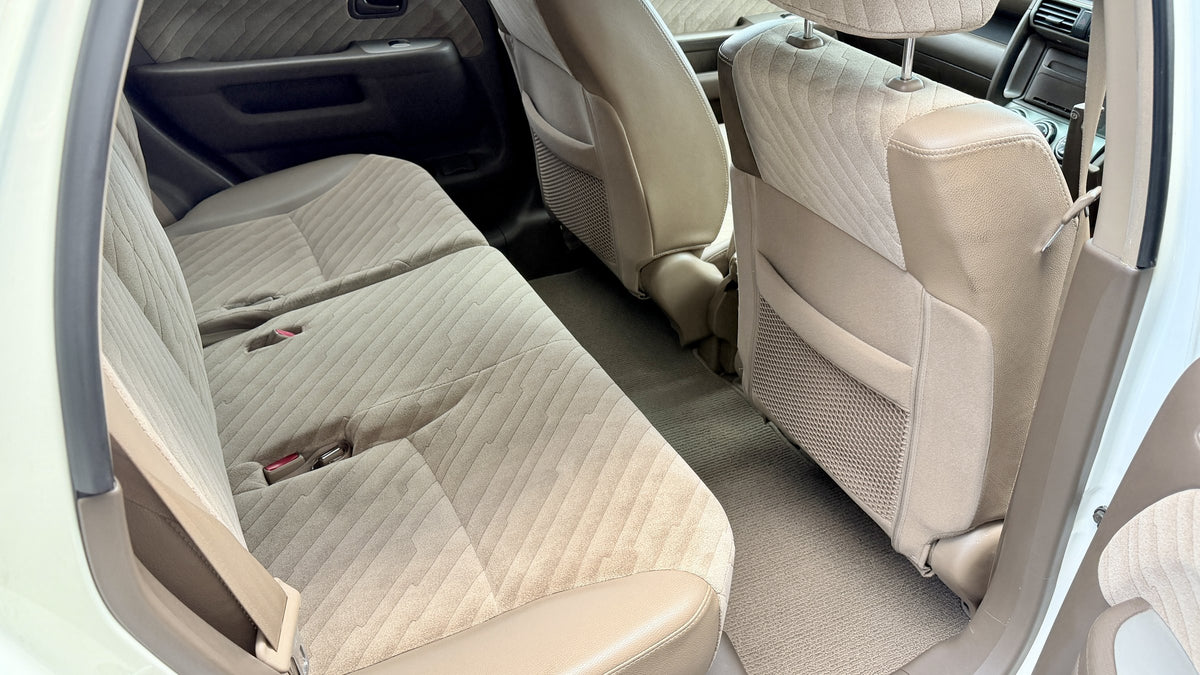 2003 Honda CR-V Performer iL (RD5) — White - Image 27