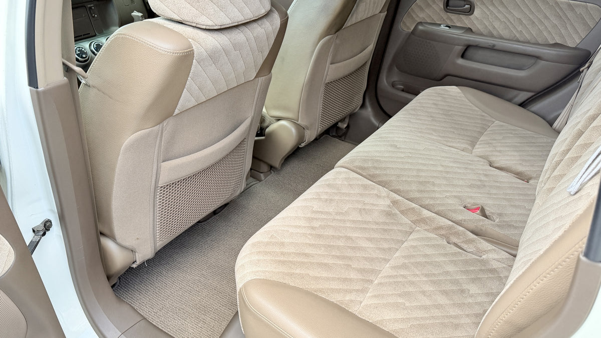2003 Honda CR-V Performer iL (RD5) — White - Image 28