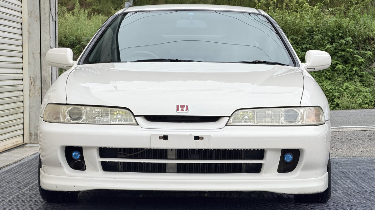 1995 Honda Integra Type R (DC2) — Championship White - Image 5